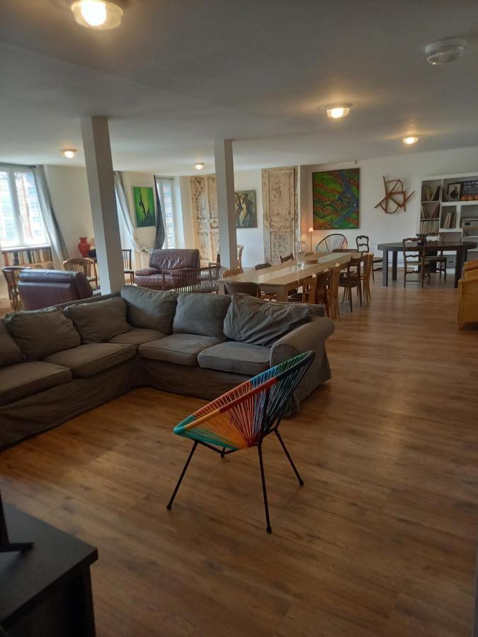 Logement Entier Spacieux Et Confortable A 1 H De Paris Courtenay  Extérieur photo