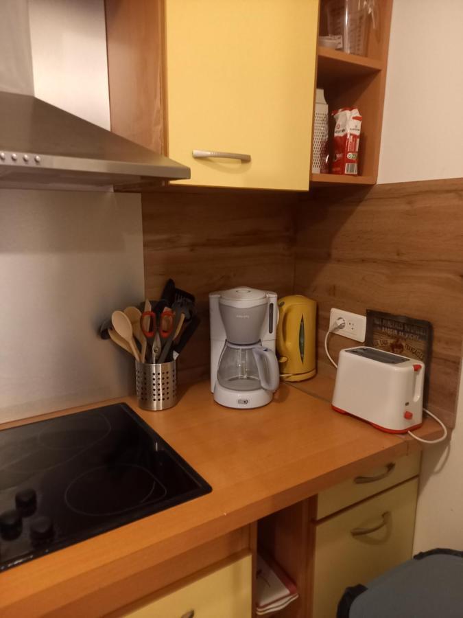 Logement Entier Spacieux Et Confortable A 1 H De Paris Courtenay  Extérieur photo