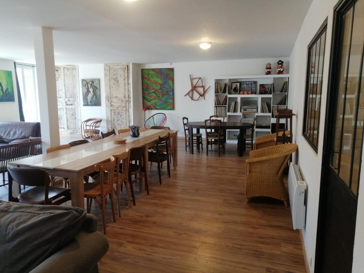 Logement Entier Spacieux Et Confortable A 1 H De Paris Courtenay  Extérieur photo