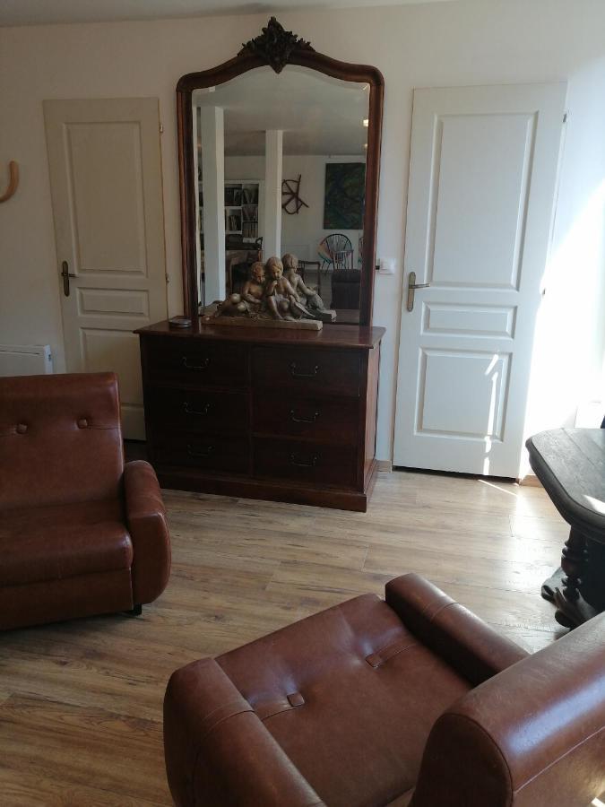 Logement Entier Spacieux Et Confortable A 1 H De Paris Courtenay  Extérieur photo